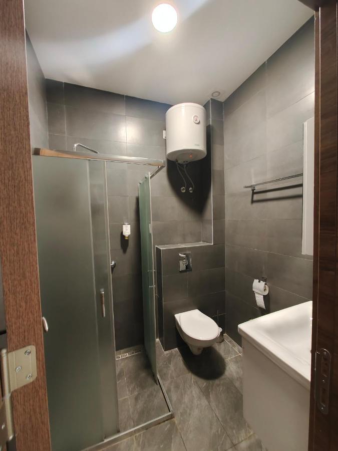 H.T Hotel Belgrade Extérieur photo